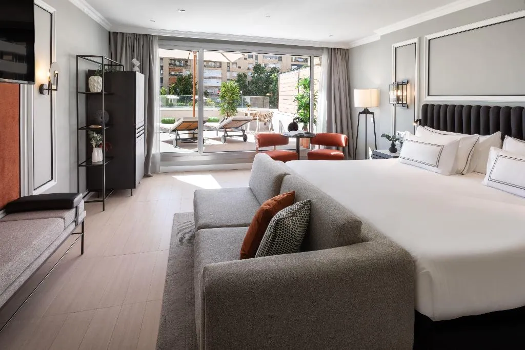 JUNIOR SUITE WITH TERRACE Room, Melia Sevilla, Seville