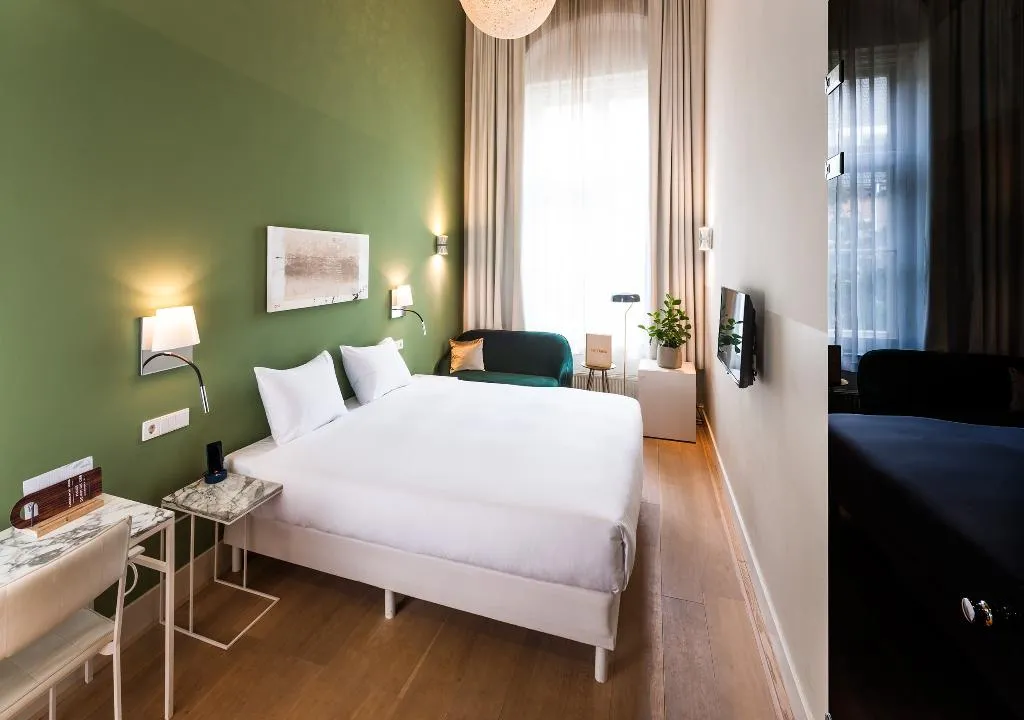 DOUBLE CLASSIC Room, Hotel Arena, Amsterdam