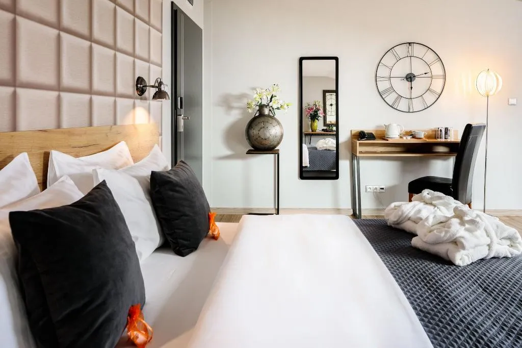 Room, Art & Garden Residence, Krakow