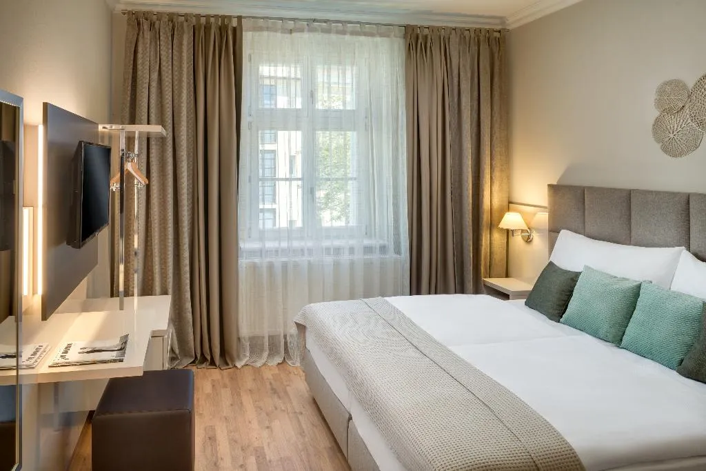 APARTMENT DELUXE TWO BEDROOM Room, Louren Apartments, Prague
