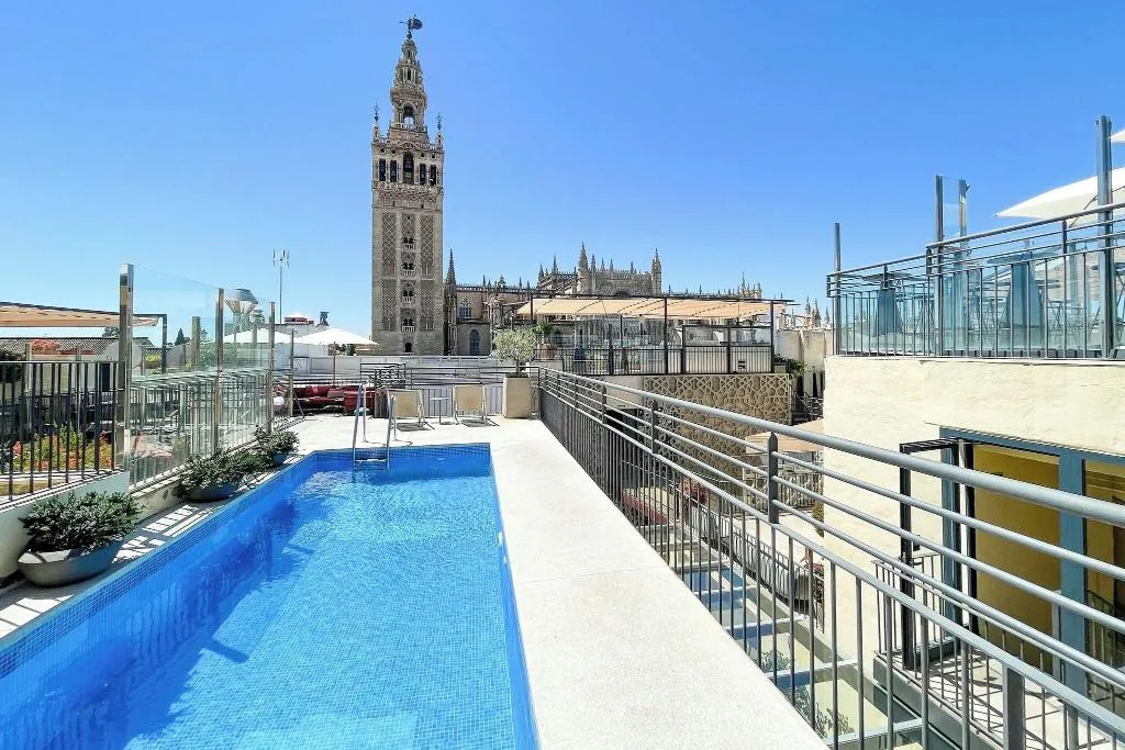 Pool, Mercer EME Catedral Hotel, Seville