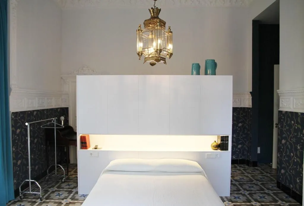 Room, L'Esplai Valencia, Valencia