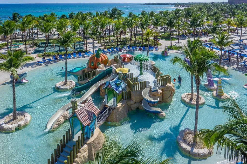 Pool, Barcelo Maya Palace, Cancun Area