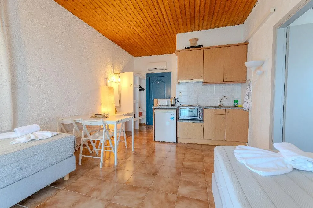 APARTMENT SEA VIEW WITH BALCONY Room, Metaxatos Apartments, Kefallinia