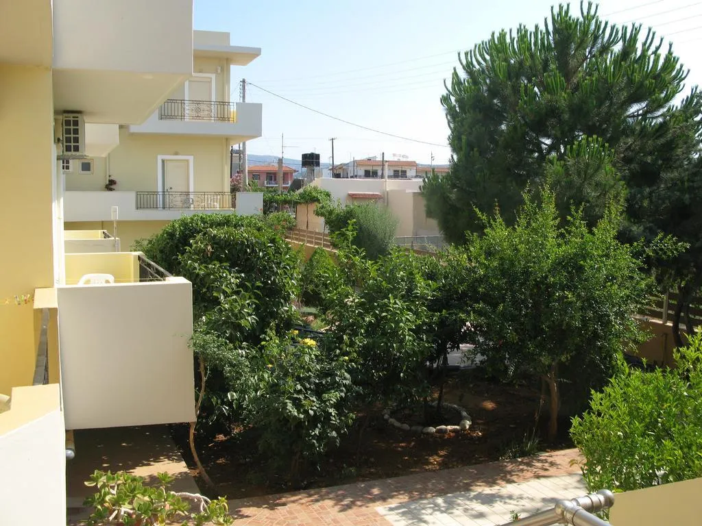 Room, Fotis Studios & Apartments, Crete