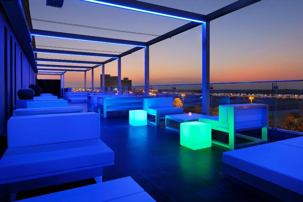 Terrace, Hues Boutique, Dubai