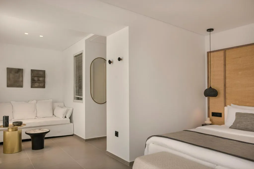 JUNIOR SUITE WITH PRIVATE POOL Room, Grace Mykonos, Mykonos