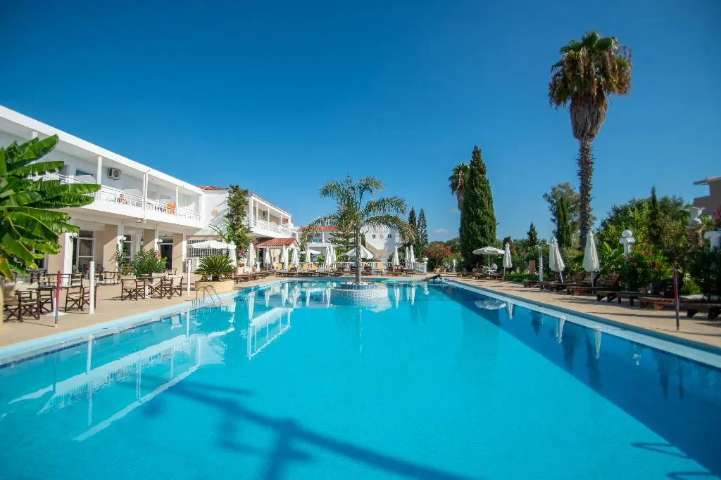 Pool, Ikaros, Zante