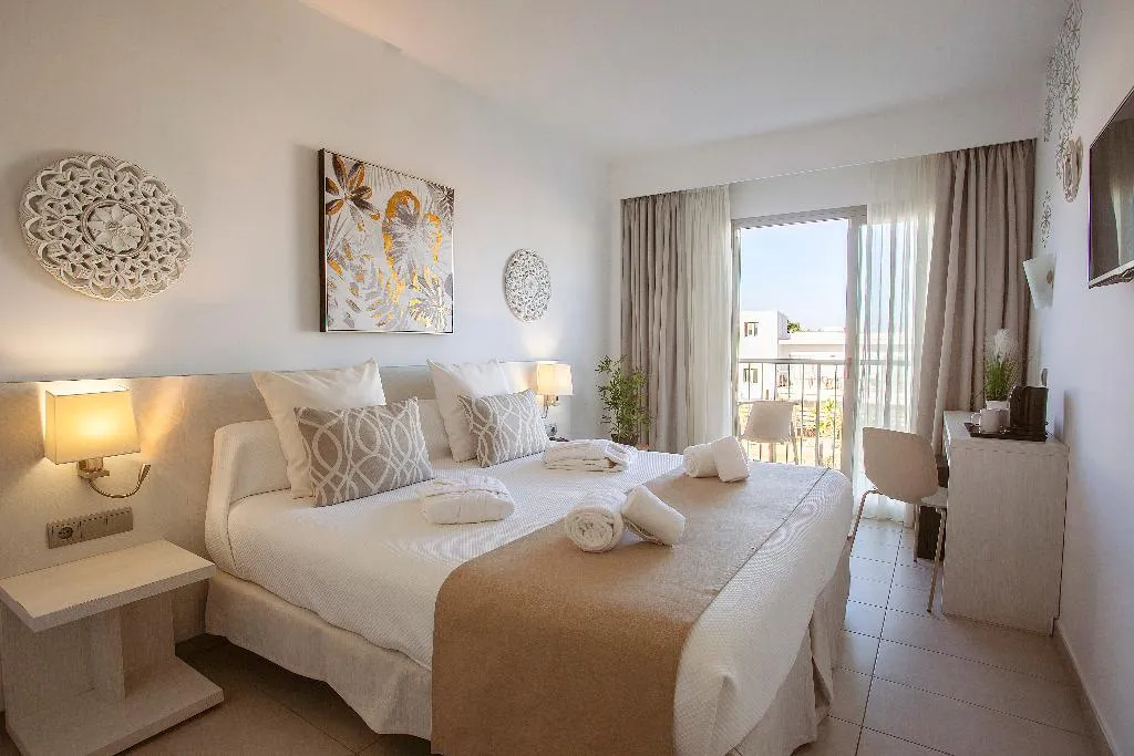 DOUBLE DELUXE Room, Hotel Puchet Ibiza, Ibiza
