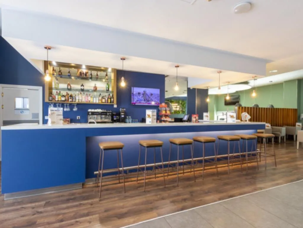 Bar, Travelodge Malaga Aeropuerto, Costa Del Sol