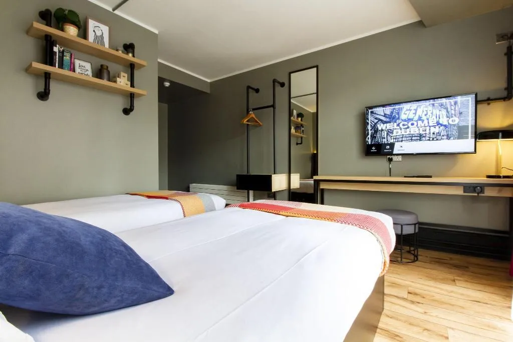 DOUBLE DELUXE KING BED Room, Generator Dublin, Dublin