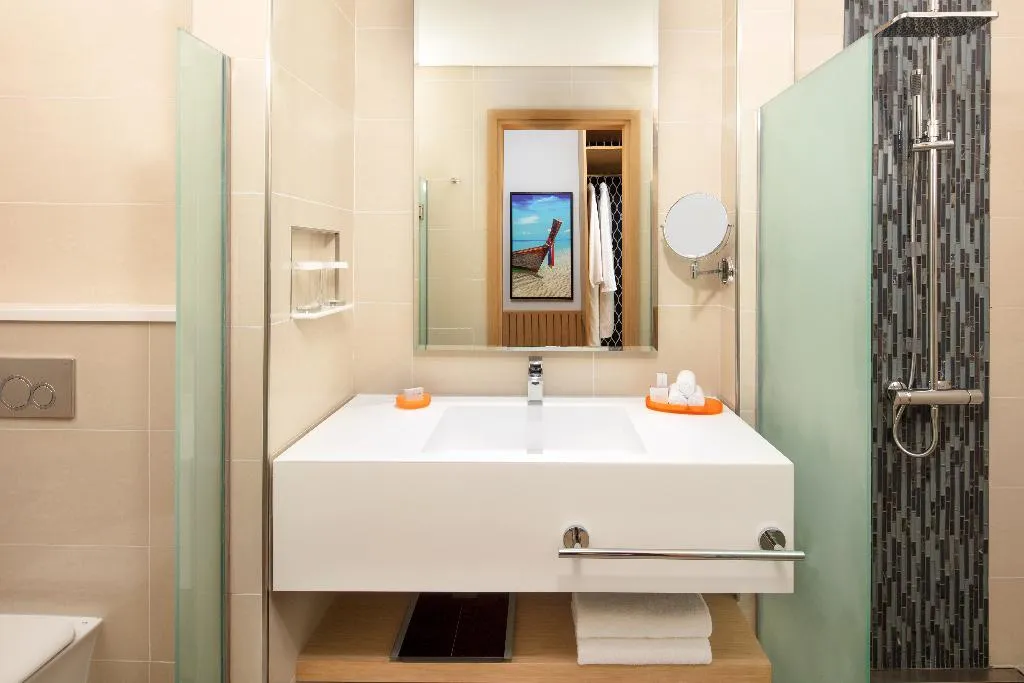 DOUBLE BUNK BED Room, Centara Mirage Beach Resort Dubai, Dubai