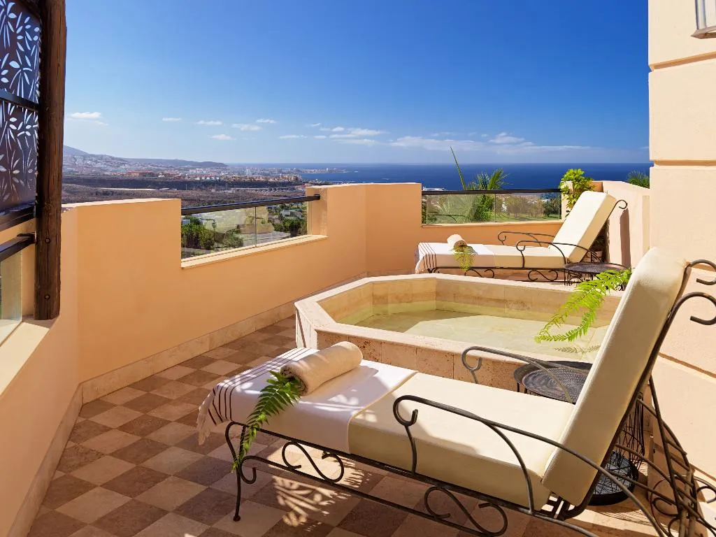 VILLA SUPERIOR TWO BEDROOMS Room, Royal Garden Villas, Tenerife