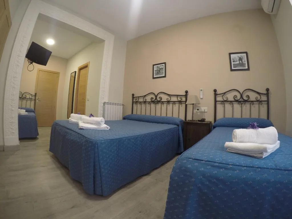 QUADRUPLE STANDARD Room, El Pilar, Madrid