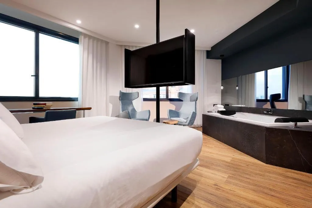 SUITE STANDARD Room, SB Icaria Barcelona, Barcelona