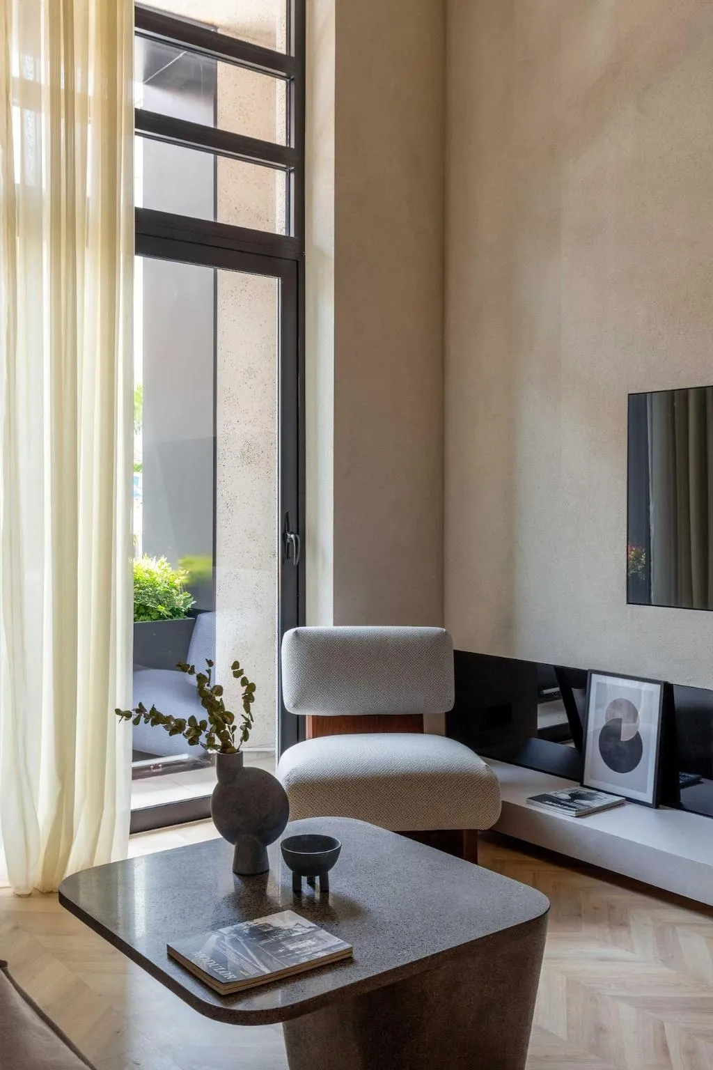 Room, Newel Psychiko, Athens