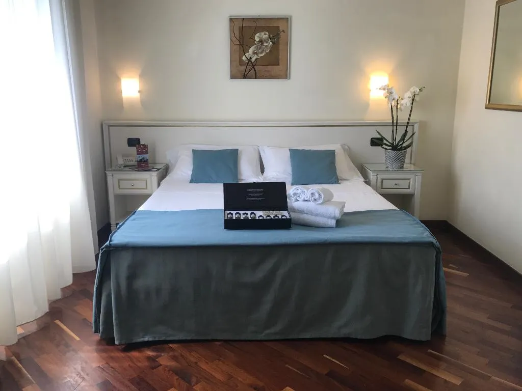 Room, Costa Hotel, Naples
