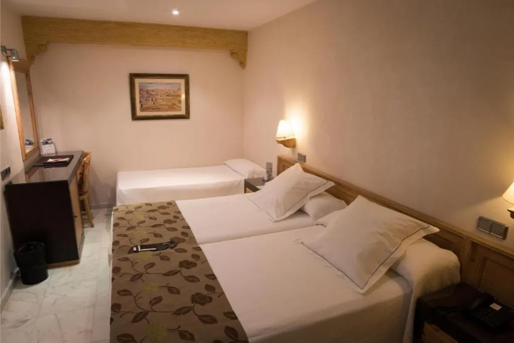 TRIPLE CAPACITY 3 Room, Pintor el Greco, Madrid