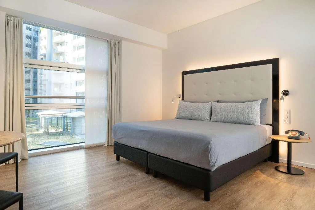 Room, Innside Milano Torre Galfa, Milan