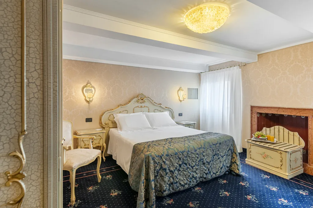 Double or Twin SUPERIOR Room, Hotel Montecarlo, Venice