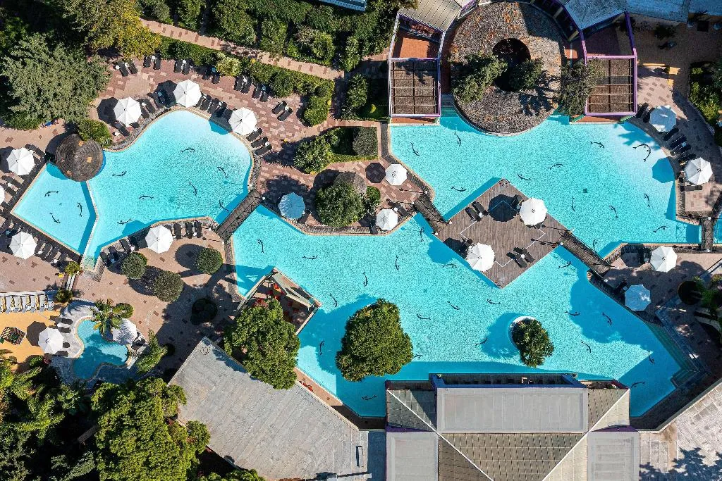Pool, Dionysos, Rhodes
