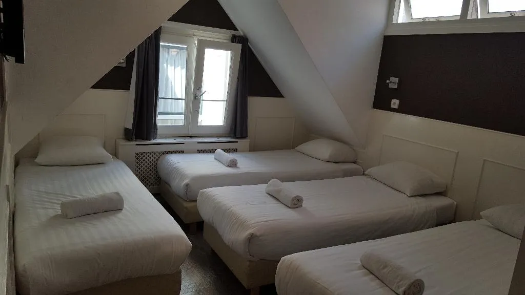 QUADRUPLE STANDARD Room, Hotel Old Quarter, Amsterdam