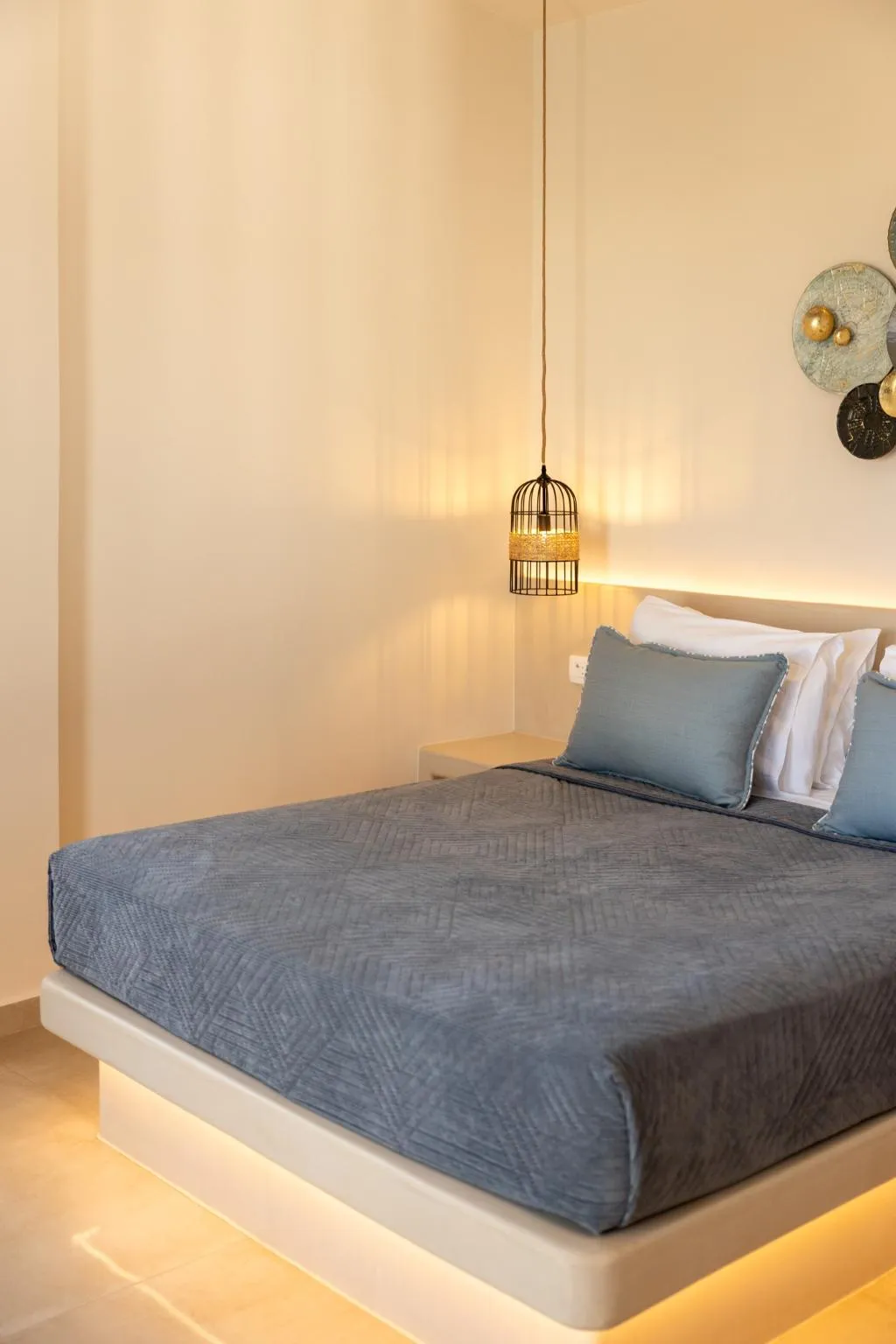 SUITE WITH JACUZZI Room, Hotiday Santorini Mesaria, Santorini
