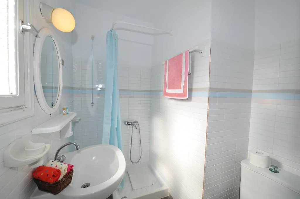 Double or Twin STANDARD Room, King Thiras, Santorini