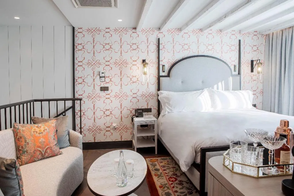 DOUBLE CLASSIC KING BED Room, InterContinental Porto Palacio das Cardosas, Porto