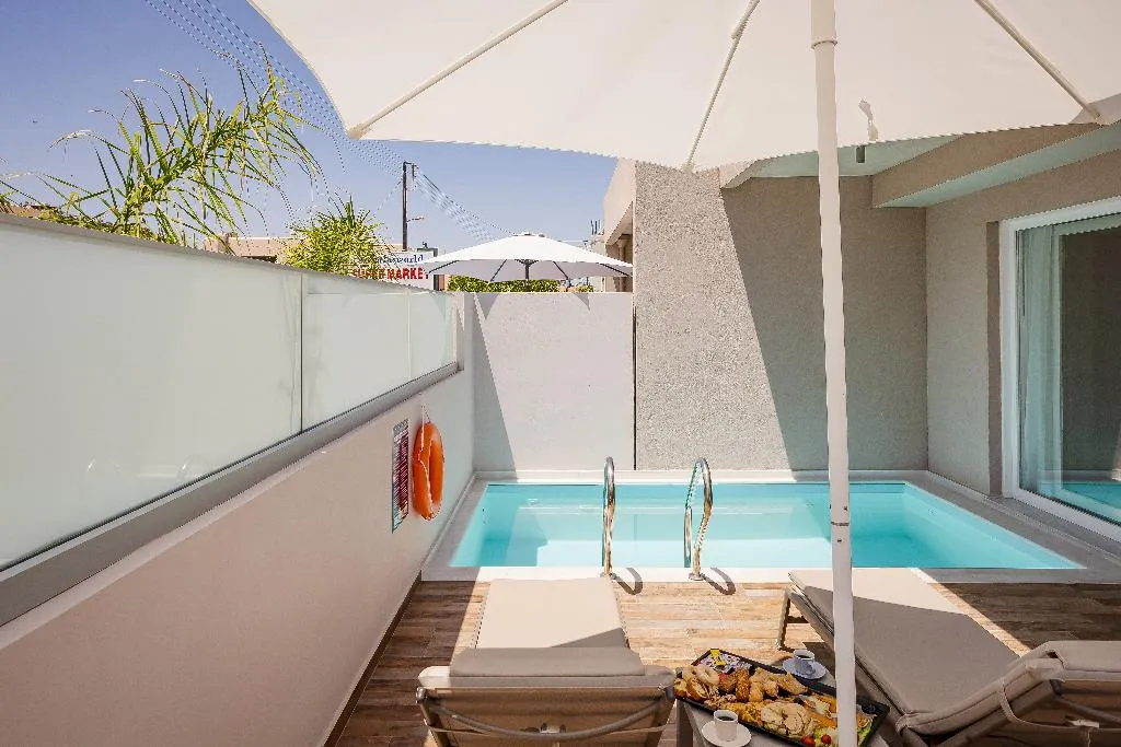 SUITE DELUXE POOL VIEW Room, Sarpidon Suites, Crete
