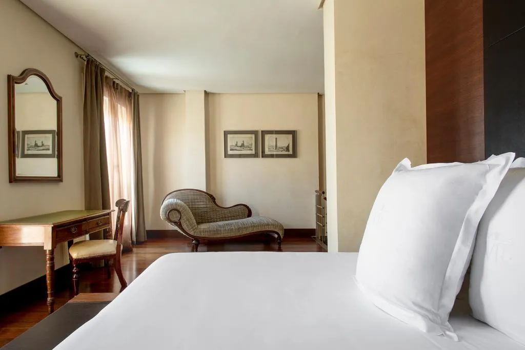 SUITE CAPACITY 2 Room, Hotel Villa Real, Madrid