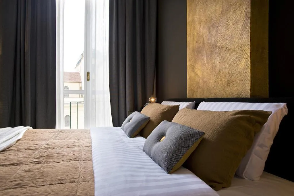 JUNIOR SUITE STANDARD Room, Piazza Di Spagna 9, Rome