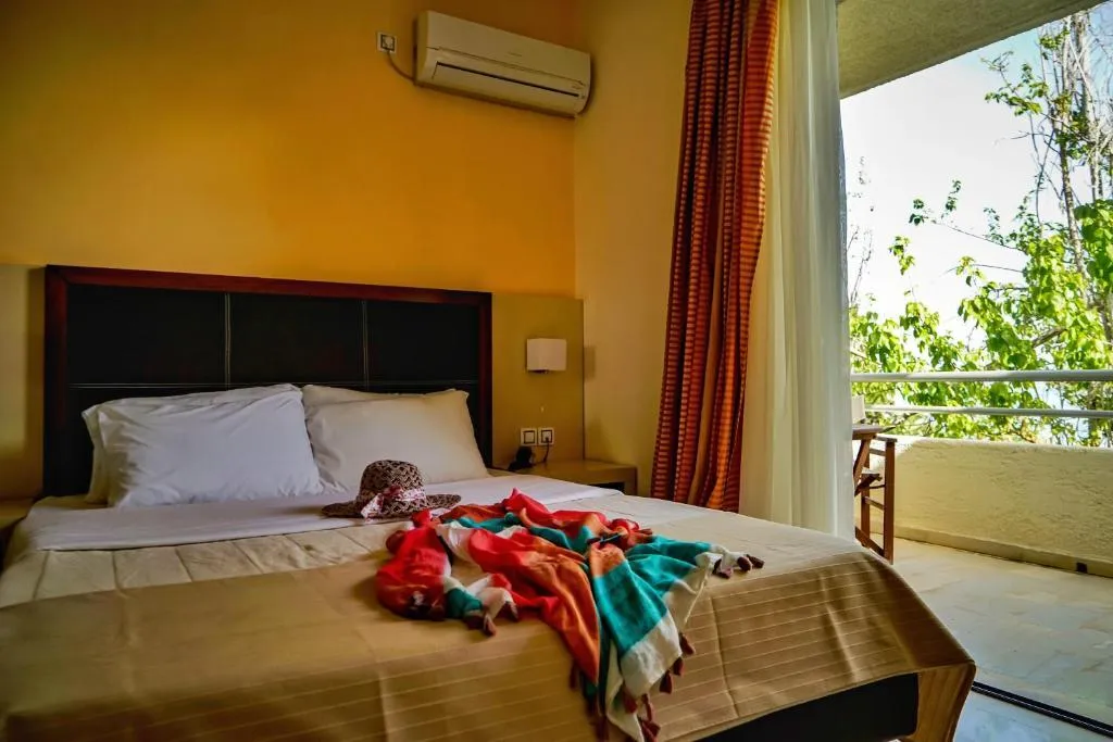 Double or Twin PARTIAL SEA VIEW Room, Kokoni Beach Hotel, Kalamata