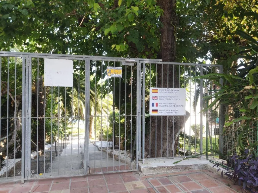General view, Apartamentos Torre de la roca, Costa Del Sol
