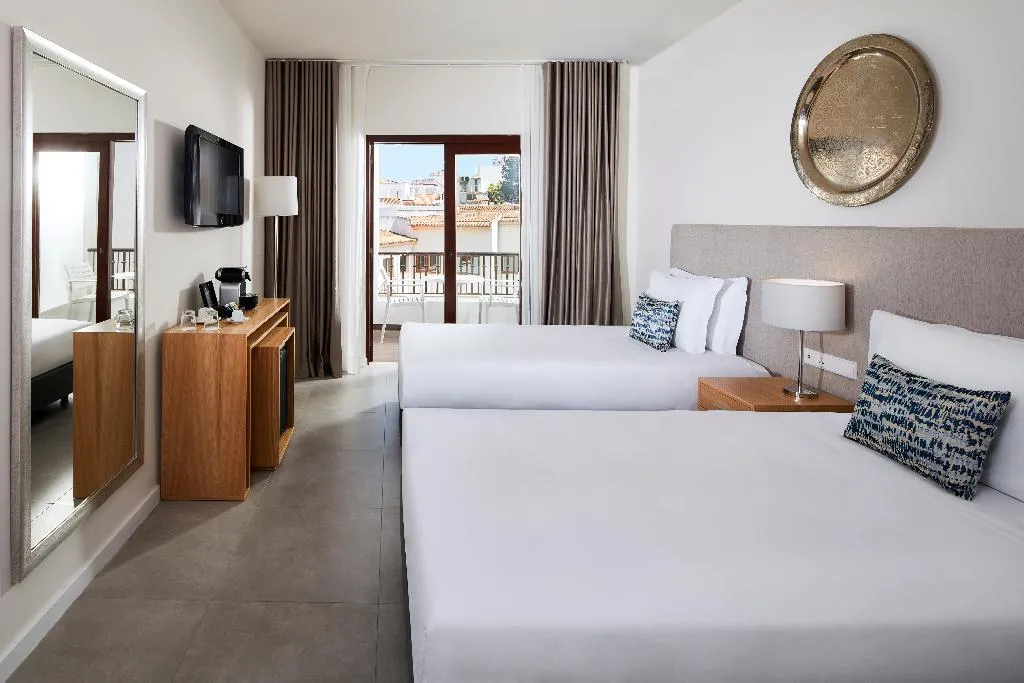 DOUBLE SUPERIOR GARDEN VIEW Room, NH Lagos Algarve Resort, Algarve