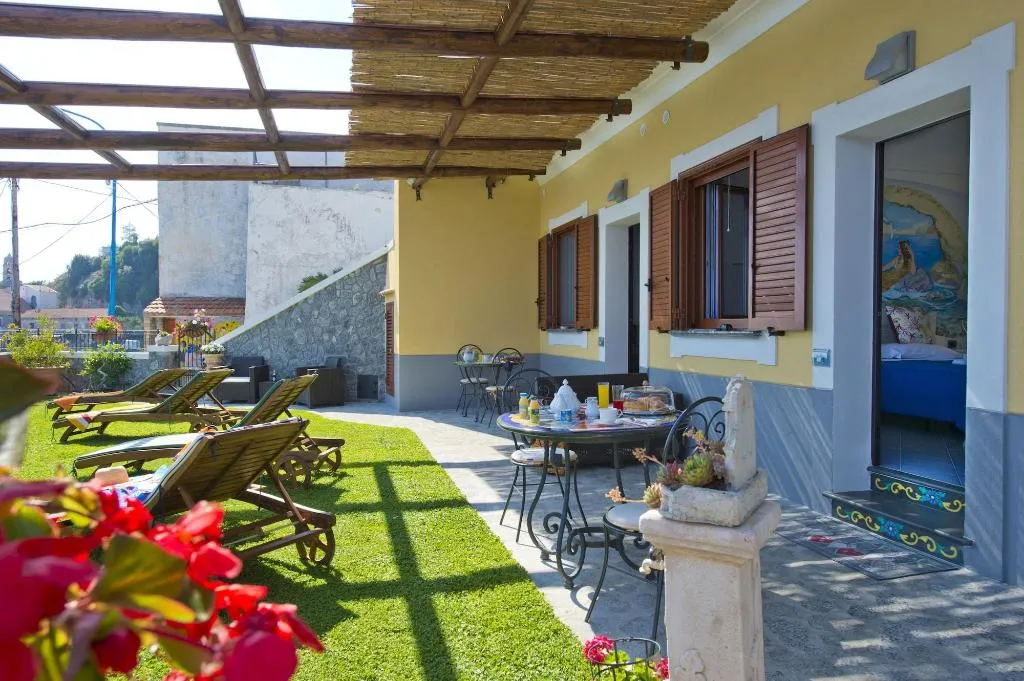 Terrace, La Mela Blu, Naples