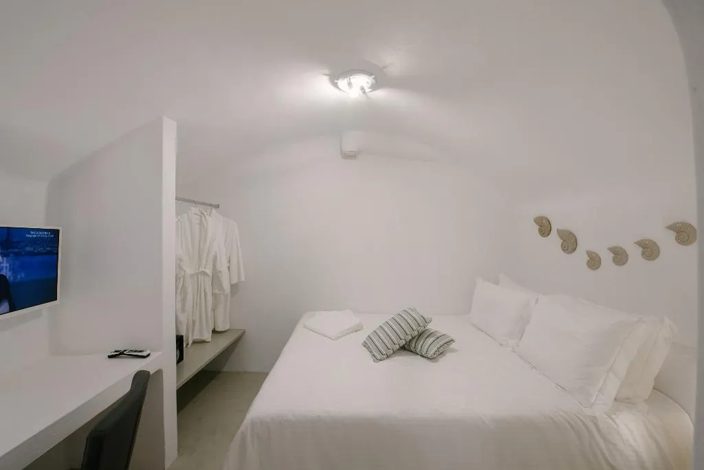 VILLA STANDARD Room, Pyrgos Kastelli Villas, Santorini