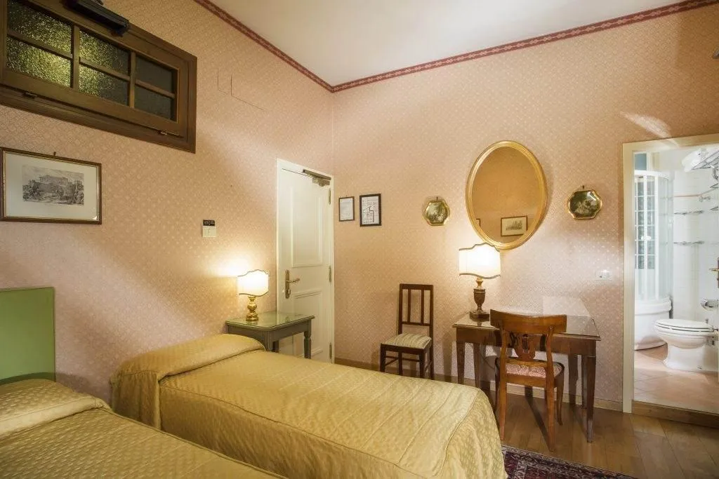 FAMILY ROOM STANDARD Room, Hermitage, Florence