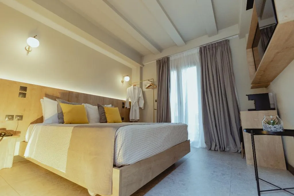 DOUBLE SUPERIOR CITY VIEW Room, Metis Uls, Athens