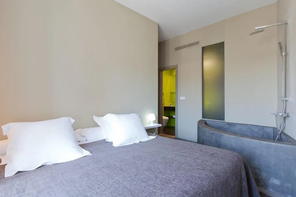 DOUBLE SUPERIOR KING BED Room, Cosy Rooms Bolseria, Valencia