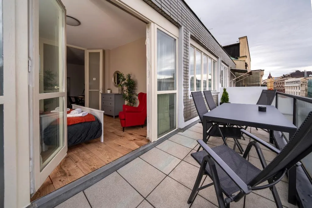 STUDIO WITH BALCONY Room, New Town - Apple Apartments, Prague