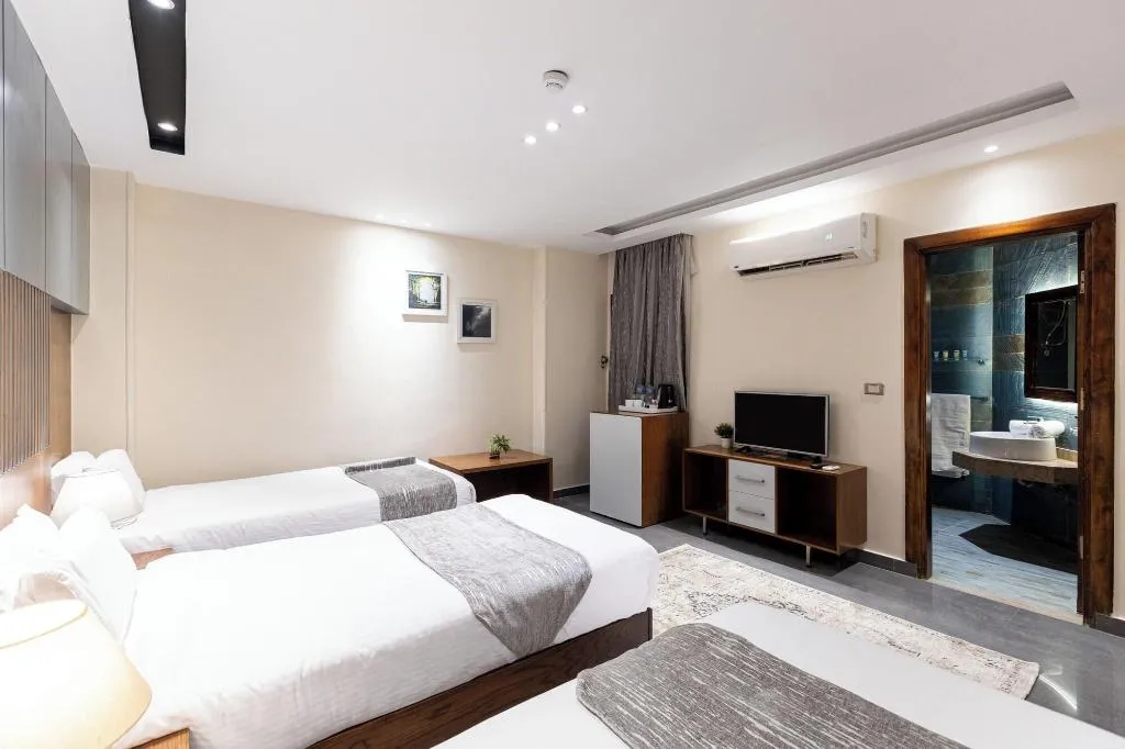 Room, Pyramids Yard Hotel, Cairo