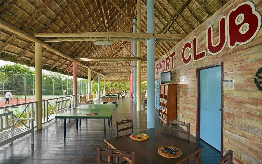 Bar, Melia Cayo Coco, Cuba