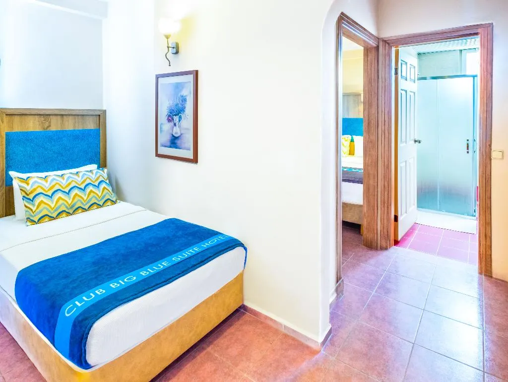 FAMILY ROOM CONNECTING ROOM Room, Club Big Blue Suite Hotel, Antalya