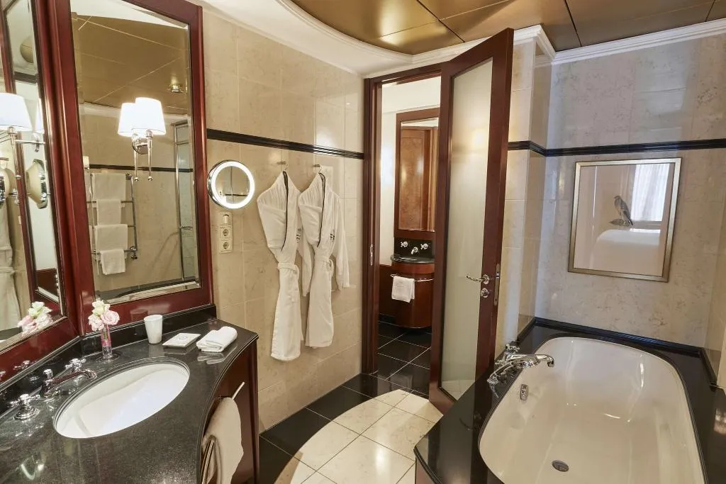 Room, Adlon Kempinski Berlin, Berlin