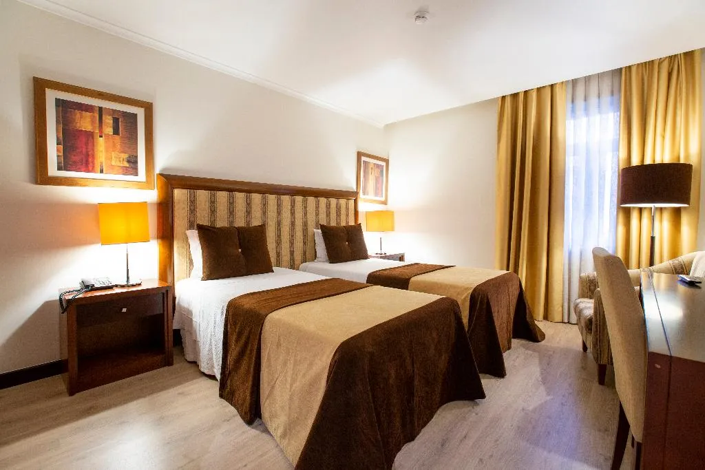 SINGLE STANDARD Room, Veneza Hotel, Porto