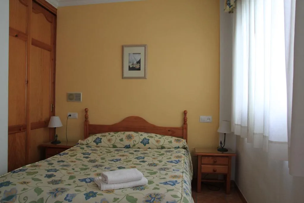 Room, Ana, Costa Del Sol