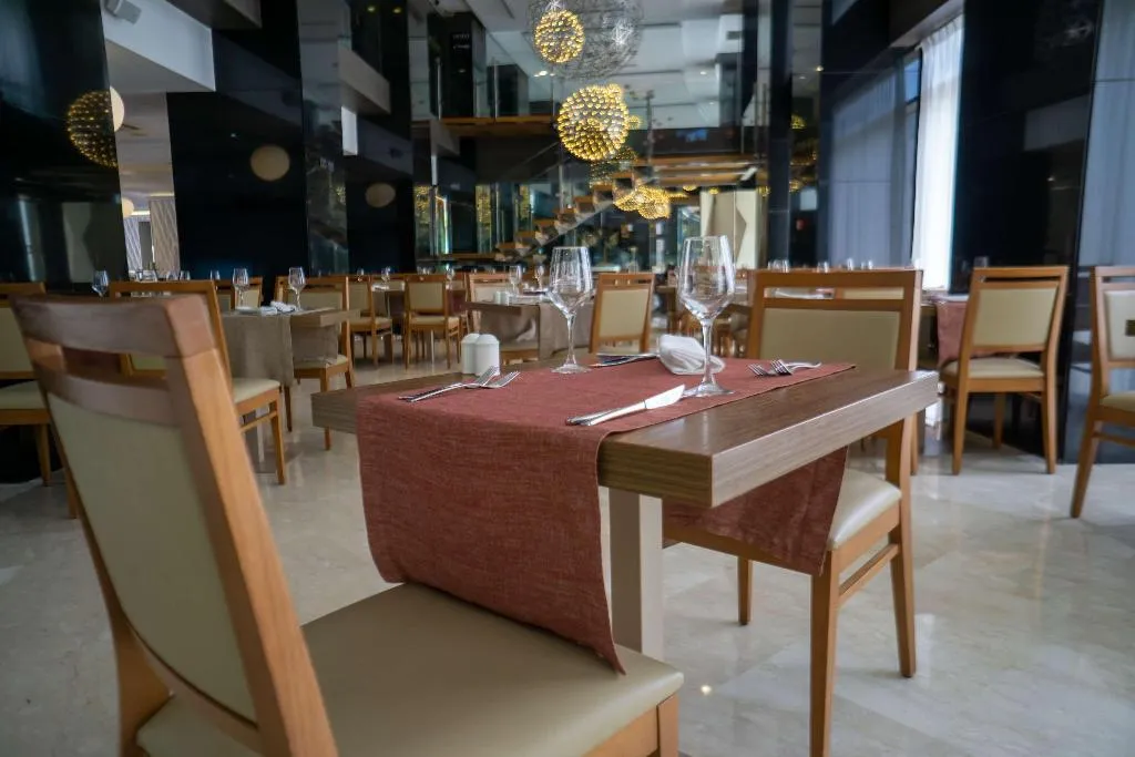 Restaurant, Royal Tulip City Center, Tangier