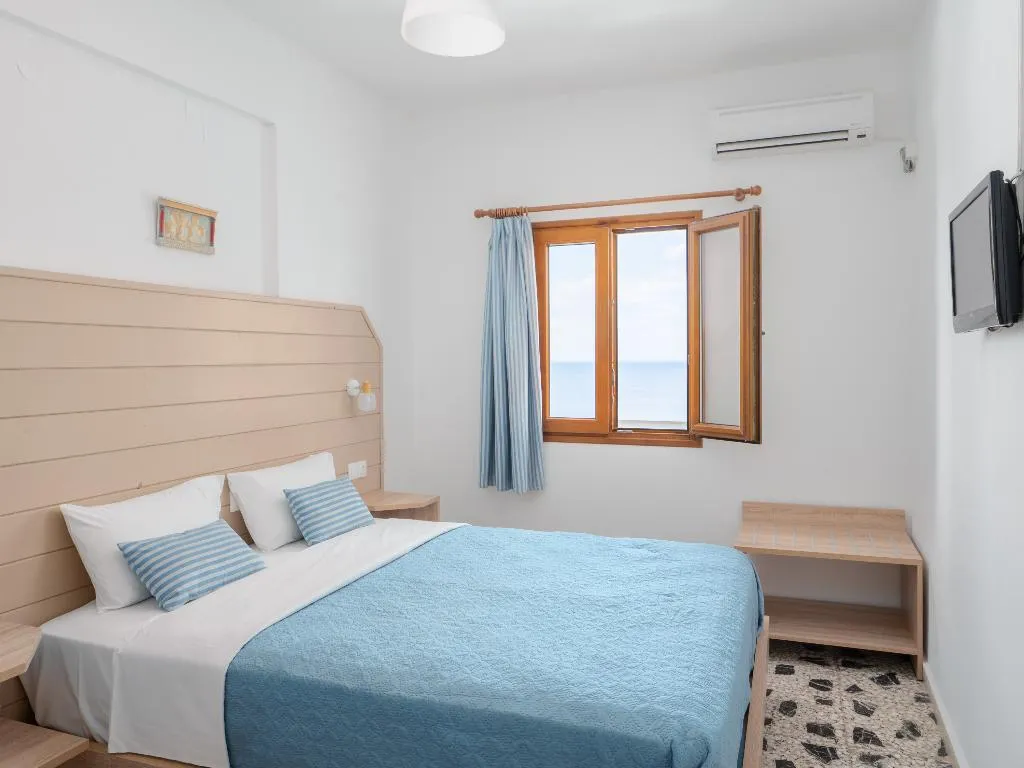 TRIPLE SEA VIEW POOL VIEW Room, Spiros-Soula Family Hotel & Thematic Suites, Crete