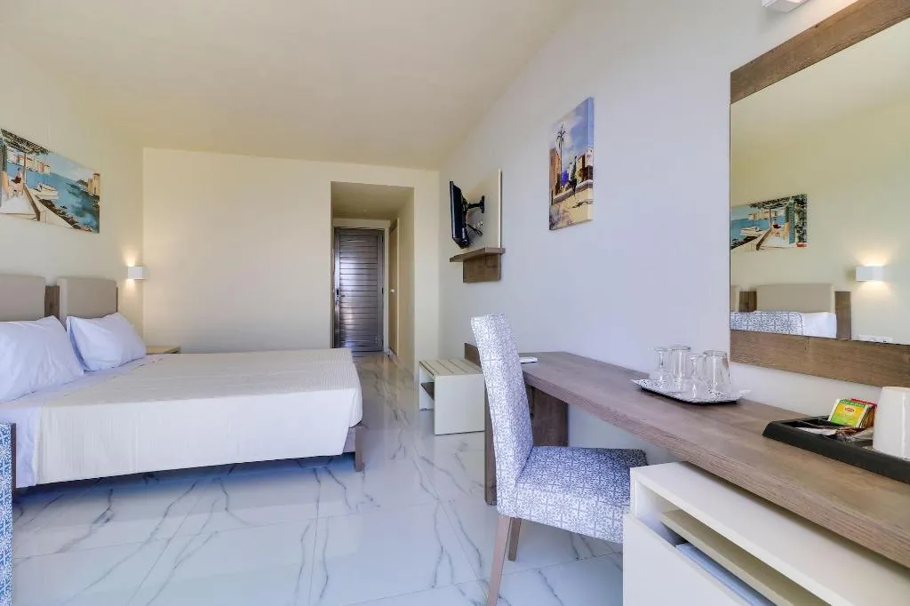 SUITE SEA FRONT Room, Harmony Rethymno Beach, Crete